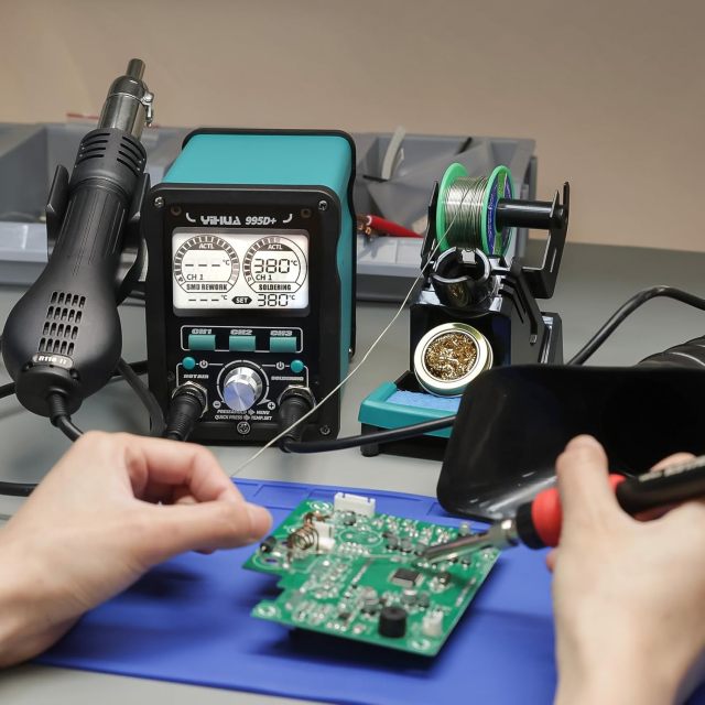 YIHUA 995D+ EVO Soldering Hot Air Station Kit 2-IN-1 110W Soldering Iron with LCD Display, Power Meter, Preset Channels, Sleep Mode, °C-°F Conversion, Automatic Shutdown Functions