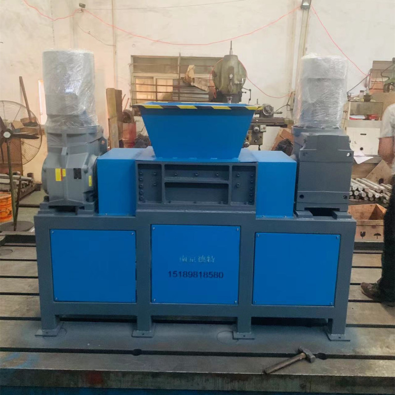 Dete Double Shaft Rubber Recycling Crusher Metal Shredder For Industrial Waste Tire Treatment