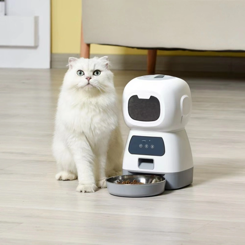 Automatic pet feeding machine