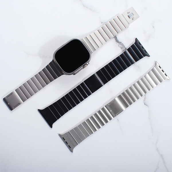 Apple Watch Ultra Stainless Steel Band: Slide-Out Magnetic Clasp for Quick Detach & Secure Fit