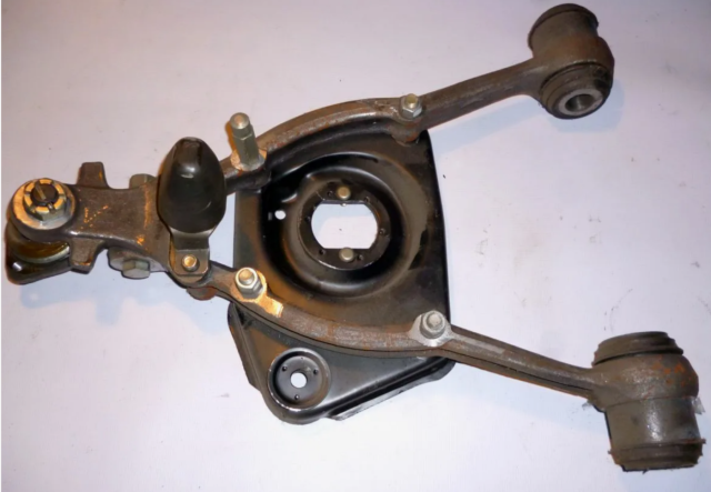 Рычаг подвески нижний правый ГАЗ-2217 Соболь 
GAZ-2217
lower right suspension arm
assembly without hinges