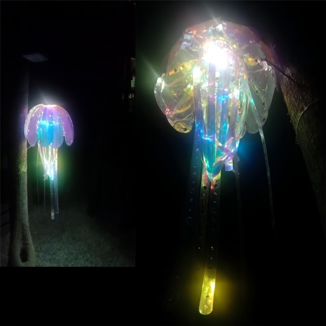 Hanging Solar Jellyfish Light