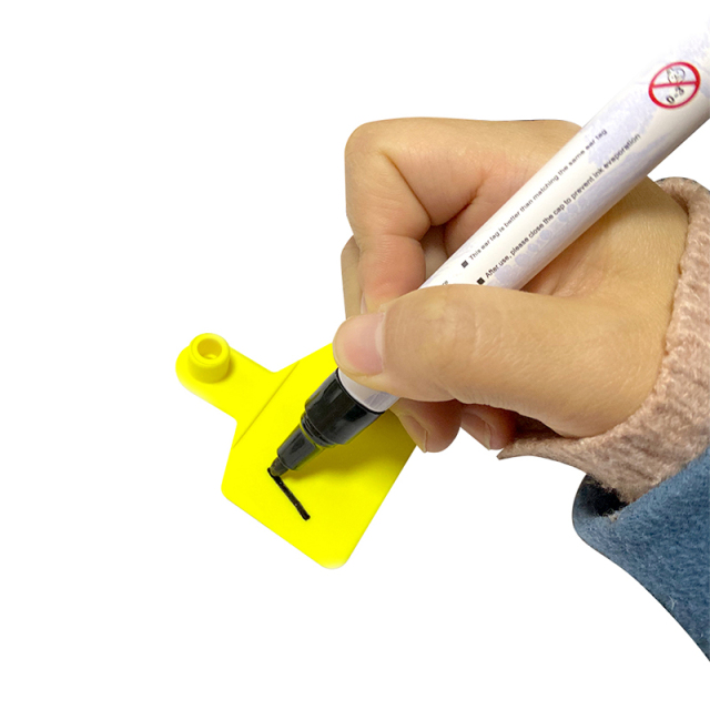 Ear marker pen