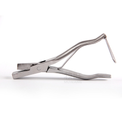 Veterinary ear notcher