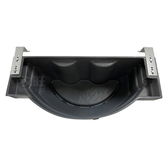 36L Calf feeding bucket with 6 teats