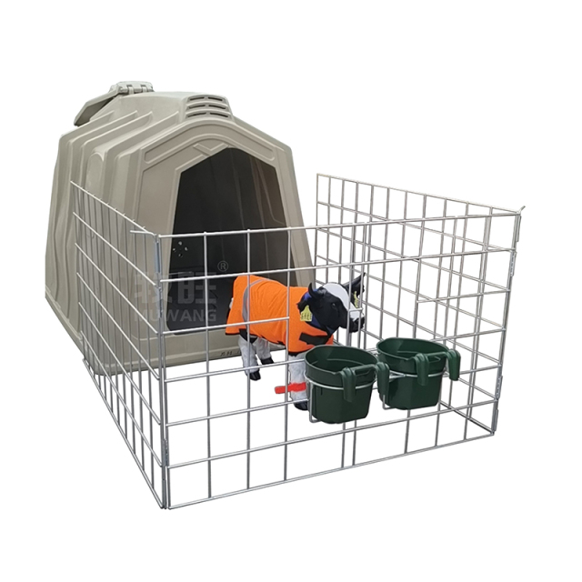Calving hutches