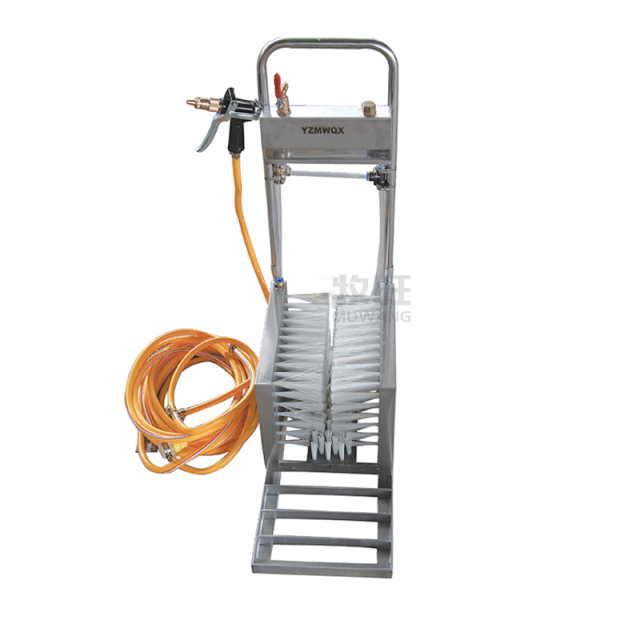 Boots cleaning machine