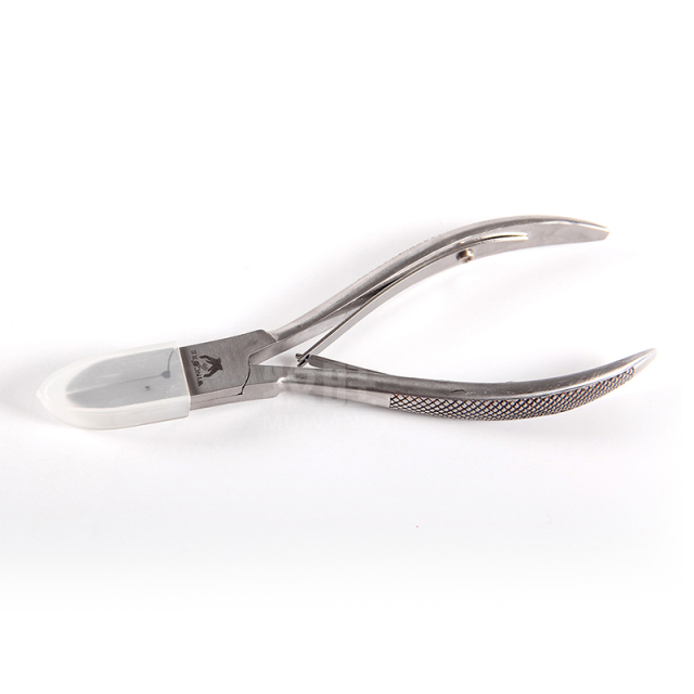 Pig teeth cutting plier