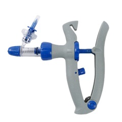 Continuous syringe for veterinary