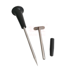 Cattle and sheep deflator needle