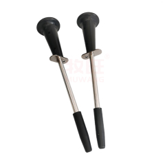 Cattle and sheep deflator needle