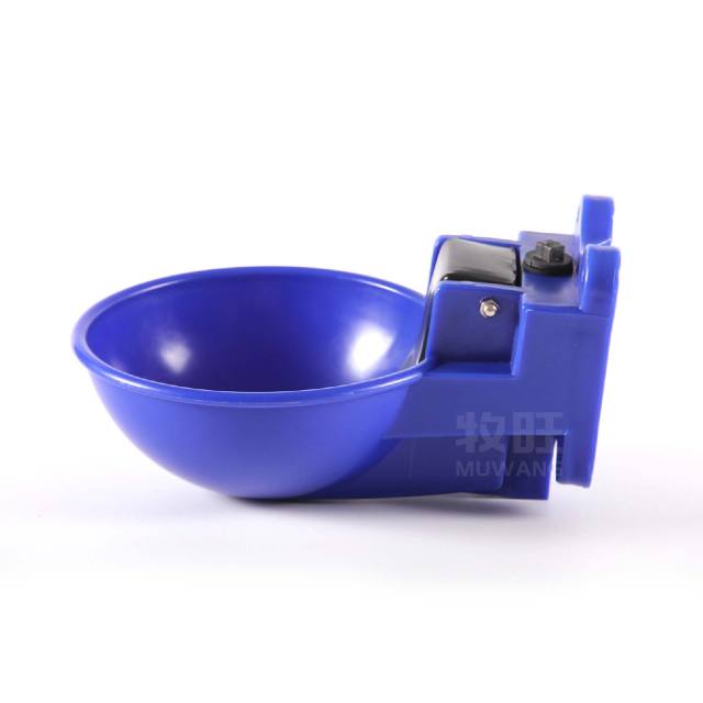 Plastic drinking bowl