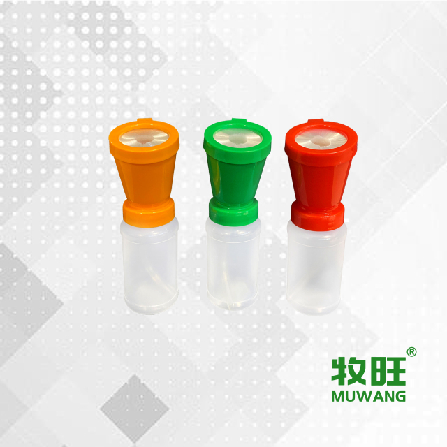 Non-return teat dip cup with brush