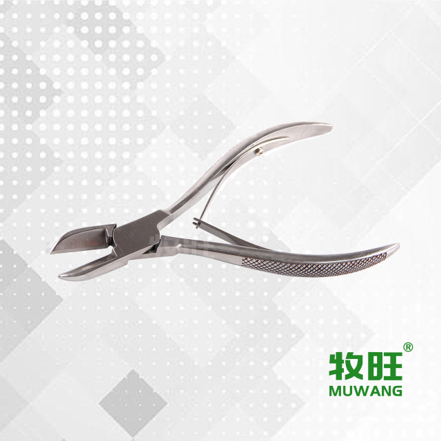 Pig teeth cutting plier