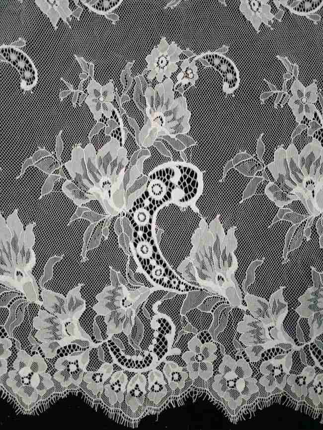 Chantilly Trim Lace TLF284