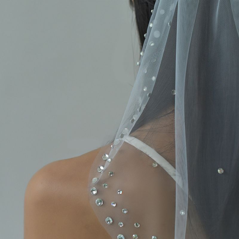 Sparkling Rhinestones Beaded Pearls 3D Floral Bridal Veil WV442