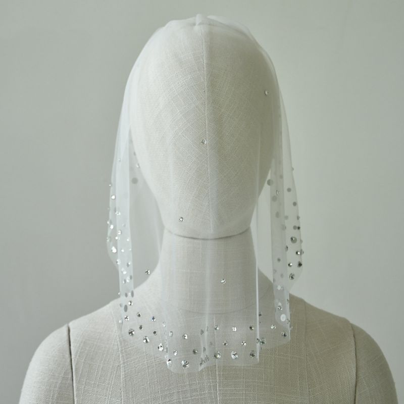 Sparkling Rhinestones Beaded Pearls 3D Floral Bridal Veil WV442