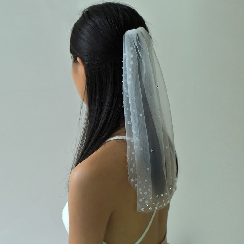 Sparkling Rhinestones Beaded Pearls 3D Floral Bridal Veil WV442