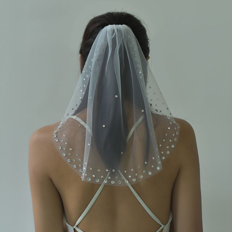 Sparkling Rhinestones Beaded Pearls 3D Floral Bridal Veil WV442