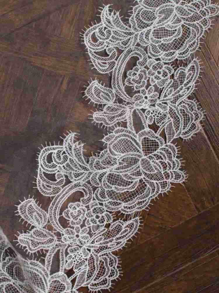 Lace Trim Bridal Veil WV461