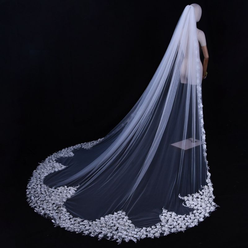 Sparkling Rhinestones Beaded Pearls 3D Floral Bridal Veil WV407