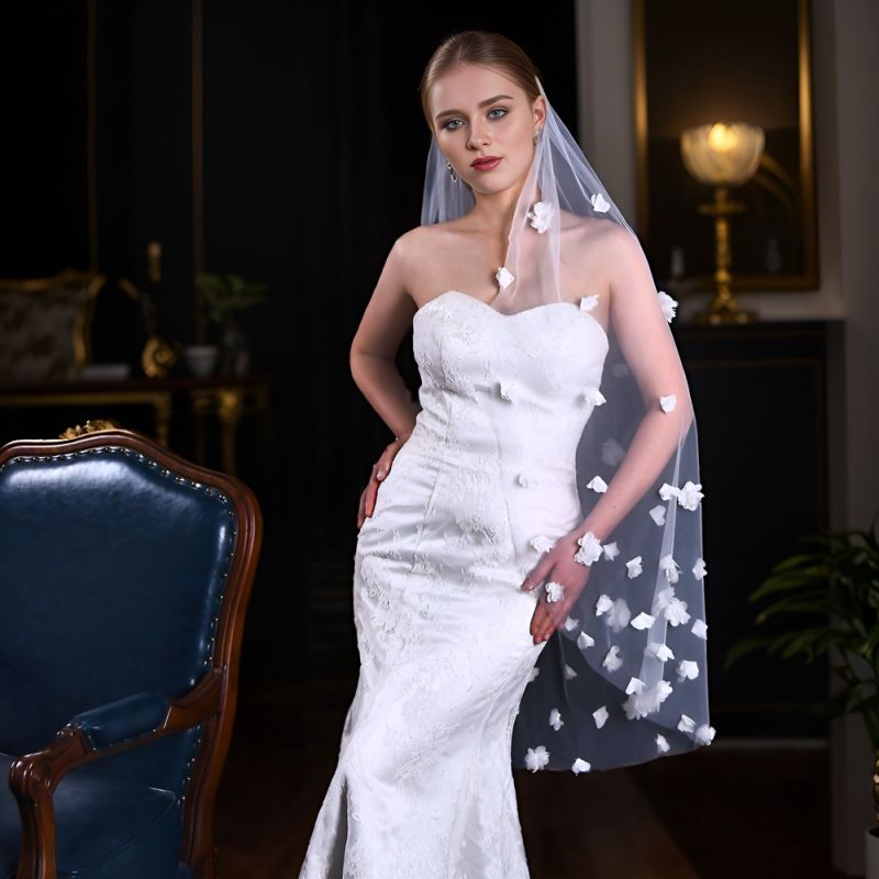 Sparkling Rhinestones Beaded Pearls 3D Floral Bridal Veil WV392