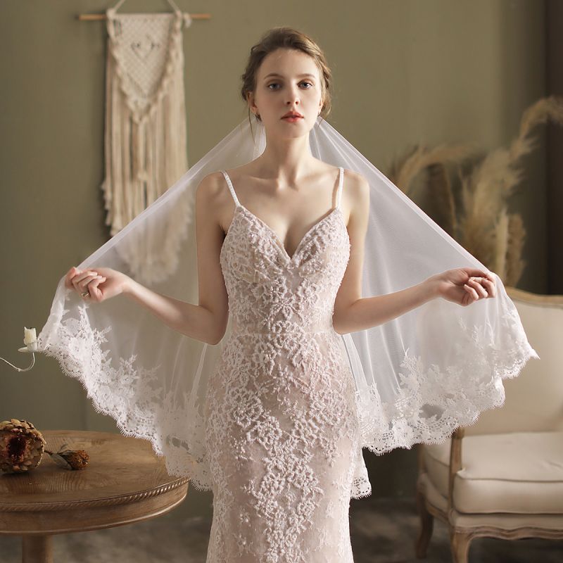 Lace Trim Bridal Veil WV522