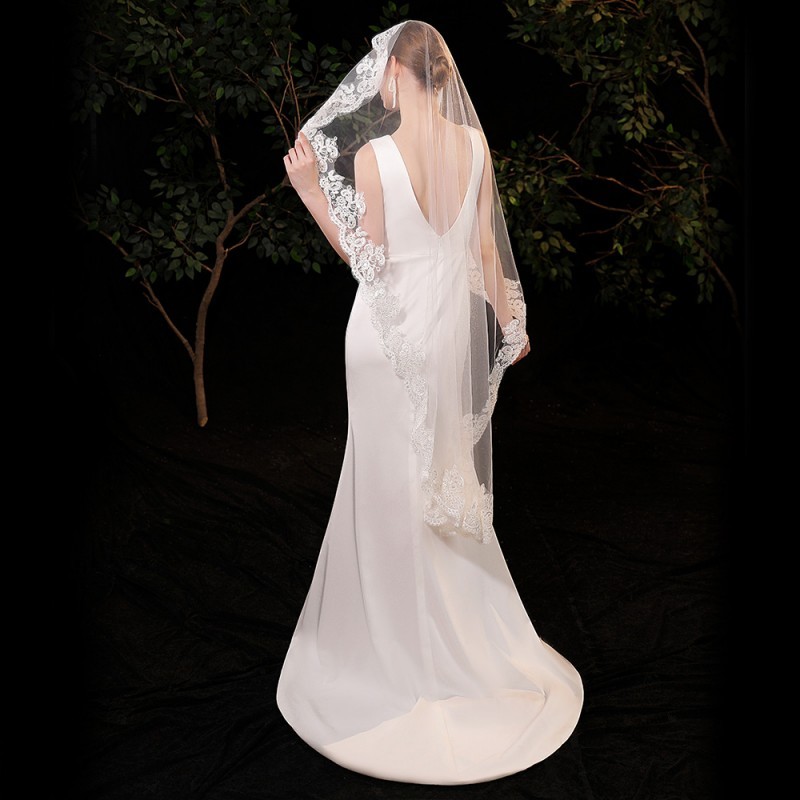 Lace Trim Bridal Veil WV576