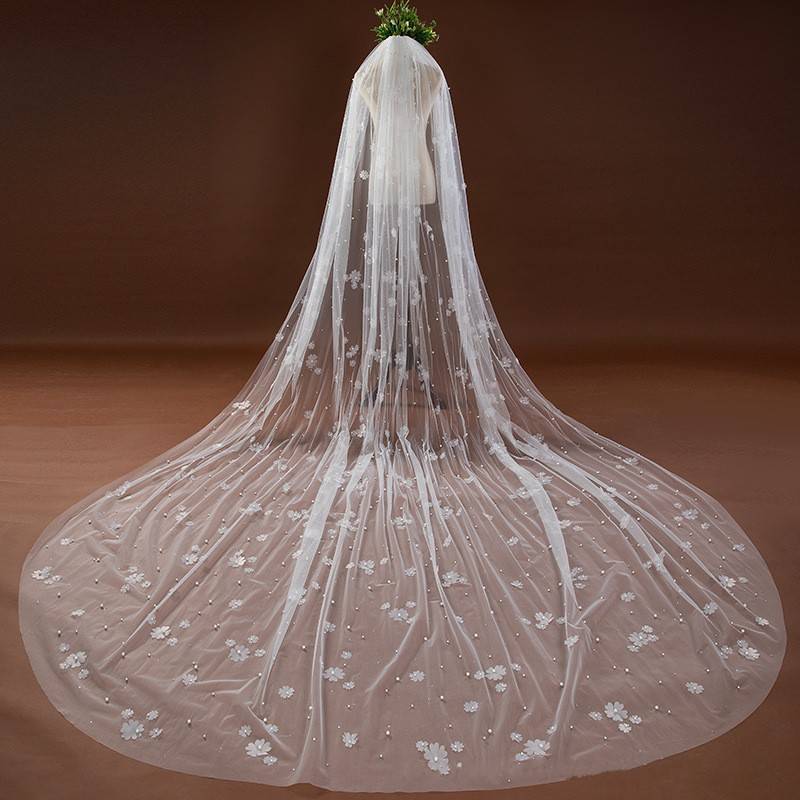 3D Floral Pearl Bridal Veil WV587