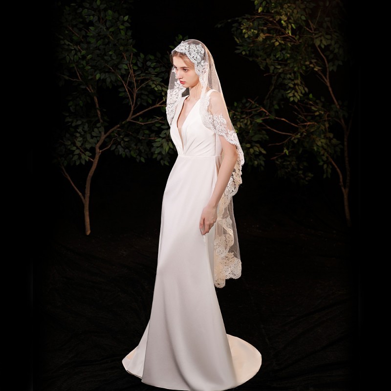 Lace Trim Bridal Veil WV576
