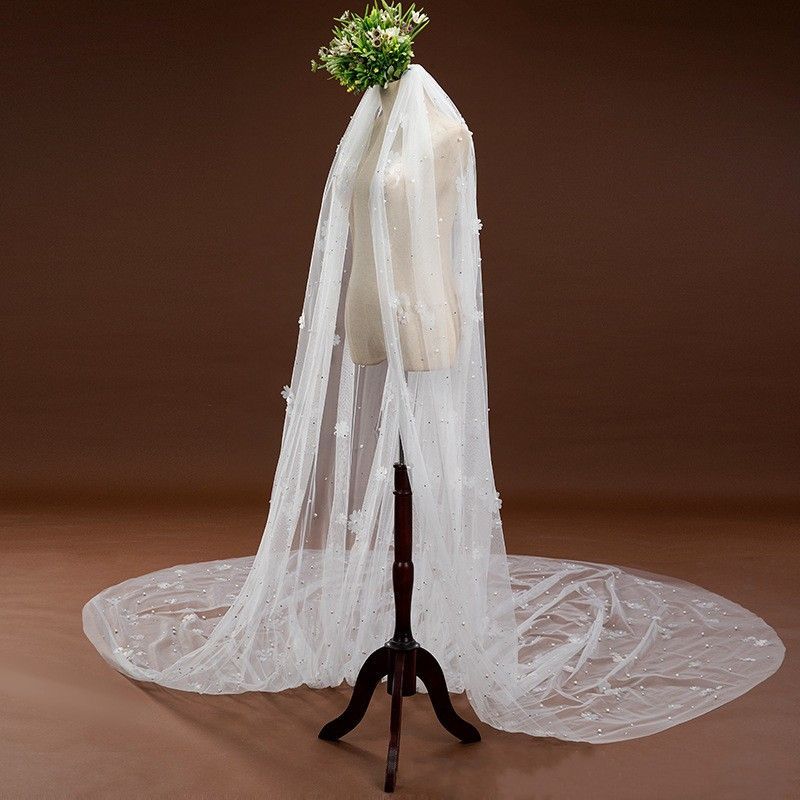3D Floral Pearl Bridal Veil WV587