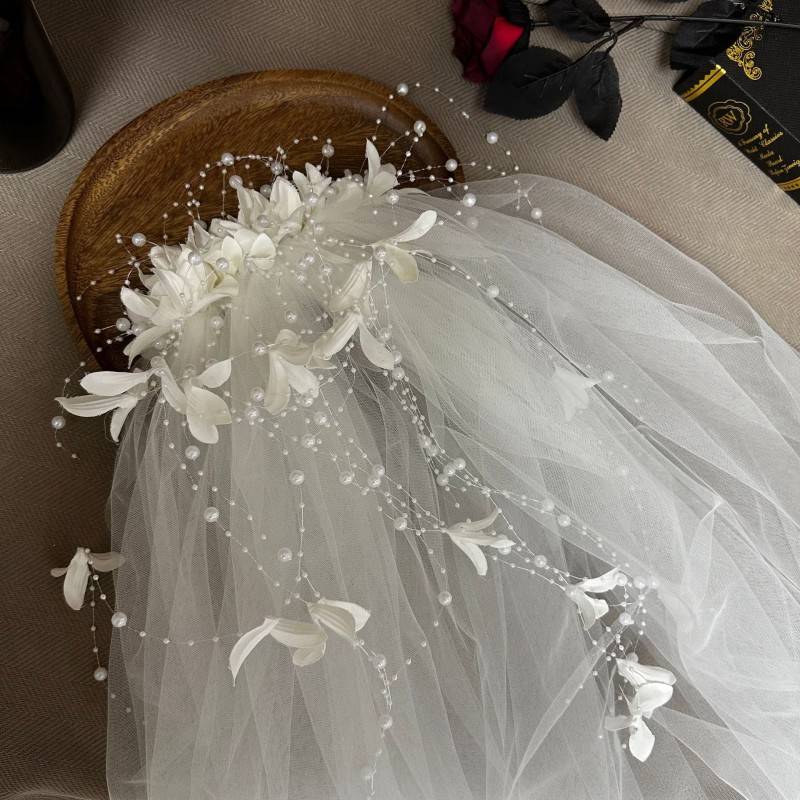3D Floral Pearl Bridal Veil WV591