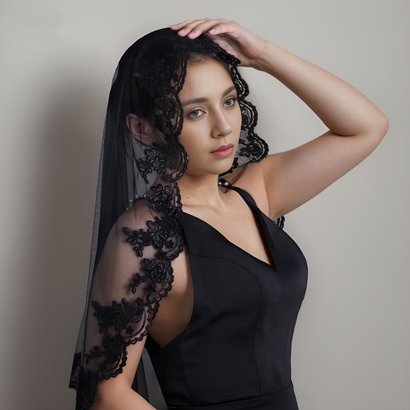 Black Lace Trim Bridal Veil WV609