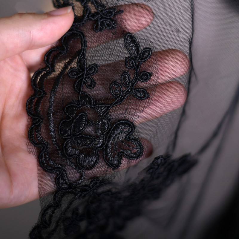 Black Lace Trim Bridal Veil WV609