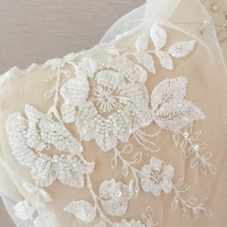 1 Pair White Beaded Embroidered Bridal Lace Applique Material SX168