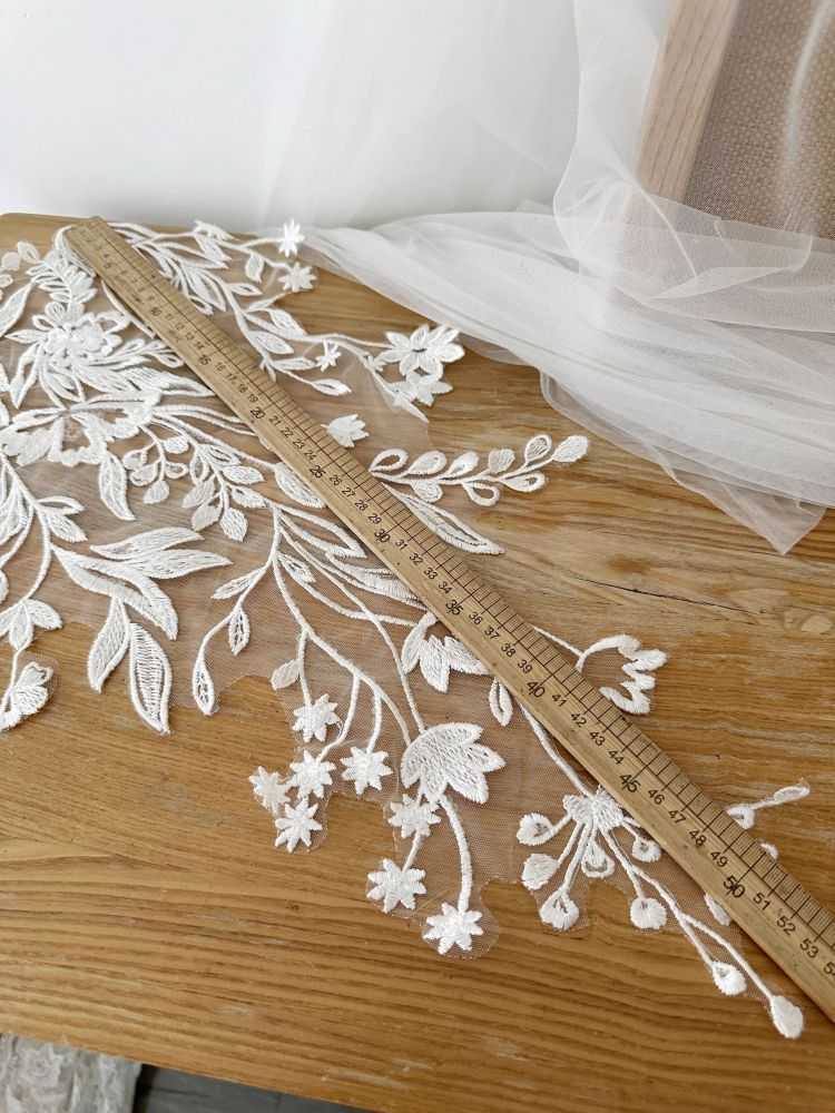 1 Yard Piece Pair White Corded Sequined Beaded Embroidered Guipure Bridal Lace Trim Applique Material Fabric SX179