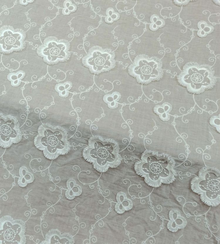 1 Yard White Embroidered Lace Material Fabric JS027
