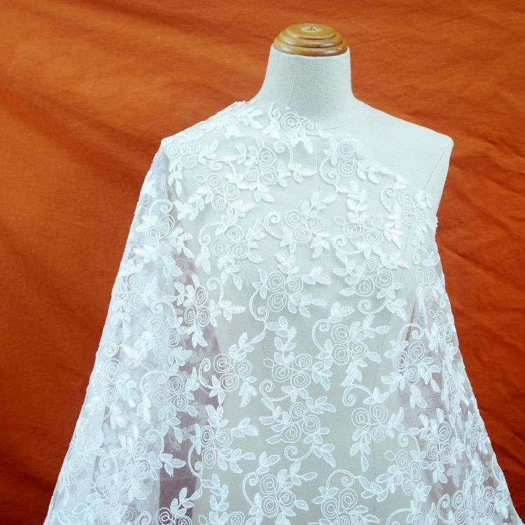 1 Yard White Corded Embroidered Bridal Lace Material Fabric JS055