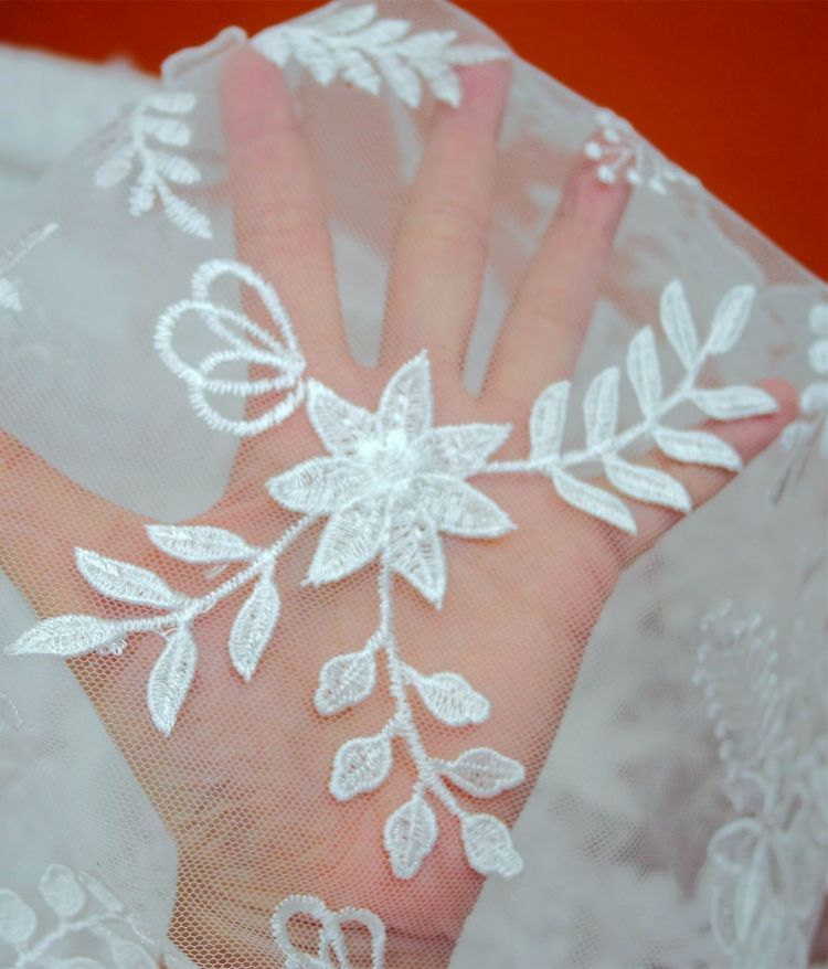 1 Yard White Embroidered Bridal Lace Material Fabric JS057