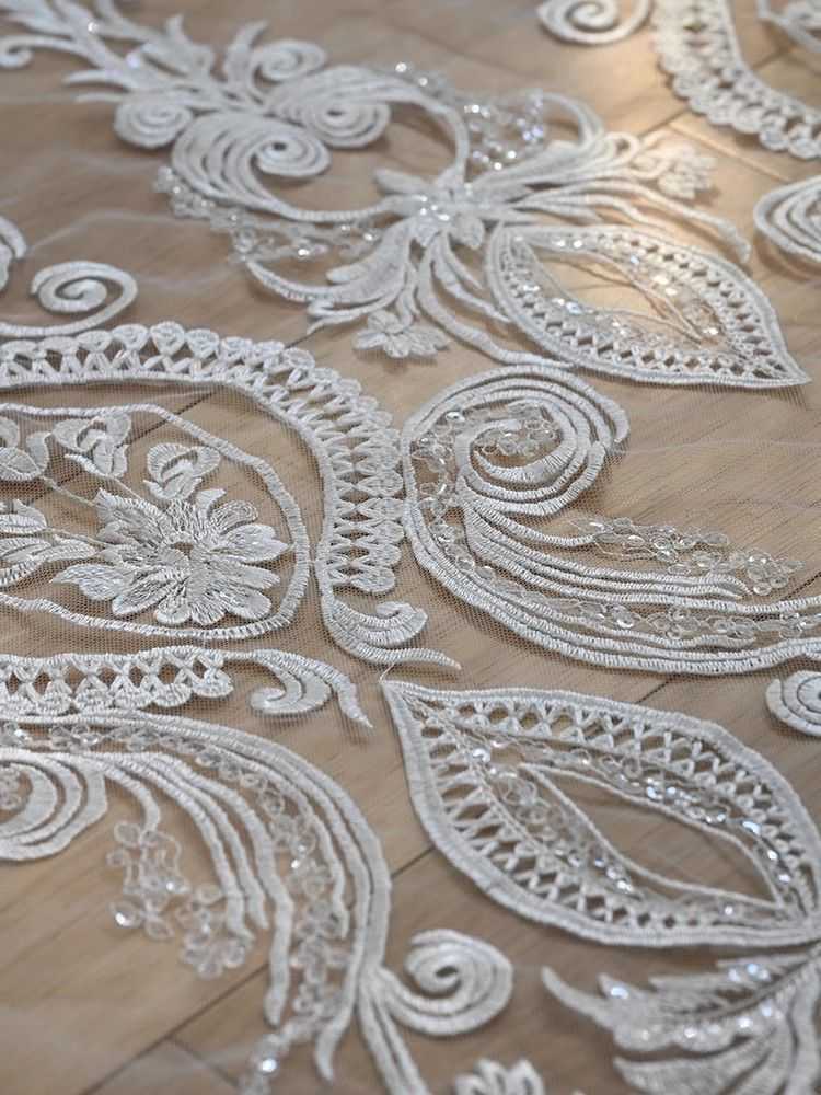 1 Yard White Sequined Beaded Corded Guipure Chantilly Embroidered 3D Floral Bridal Lace Trim Applique Material Fabric JB002