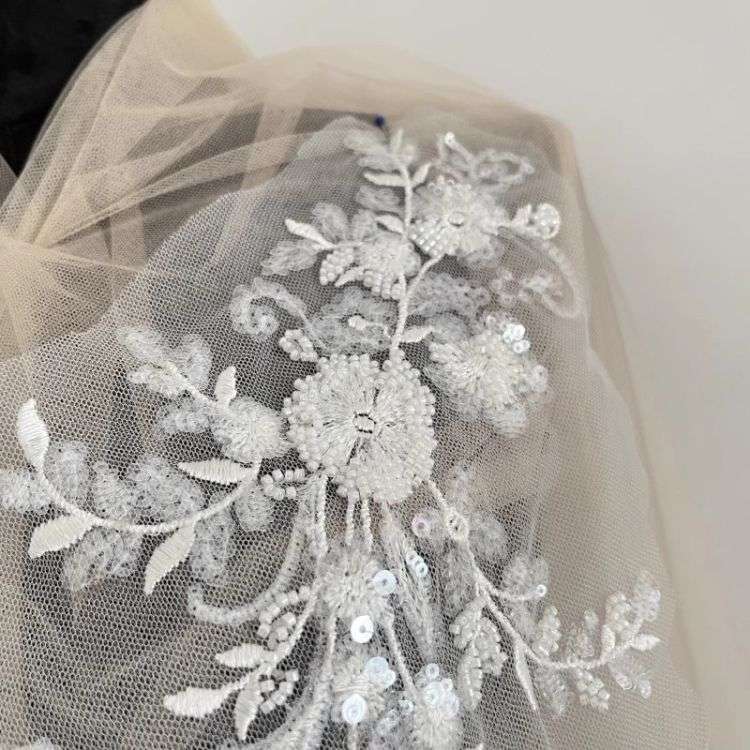 1 Yard White Sequined Beaded Corded Guipure Chantilly Embroidered 3D Floral Bridal Lace Trim Applique Material Fabric JB006