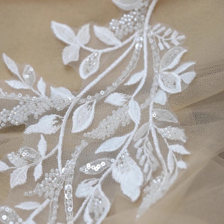 1 Yard White Sequined Beaded Corded Guipure Chantilly Embroidered 3D Floral Bridal Lace Trim Applique Material Fabric JB010