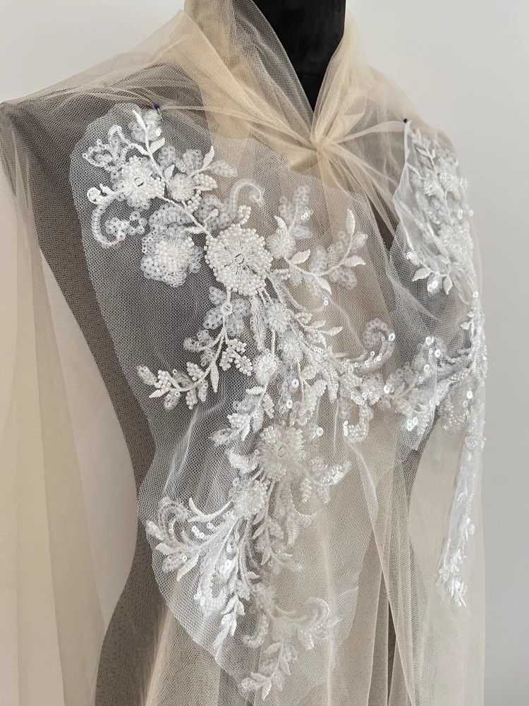 1 Yard White Sequined Beaded Corded Guipure Chantilly Embroidered 3D Floral Bridal Lace Trim Applique Material Fabric JB006