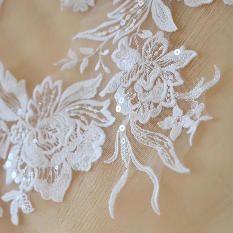 1 Yard Pair White Sequined Beaded Corded Guipure Chantilly Embroidered 3D Floral Bridal Lace Trim Applique Material Fabric JB013