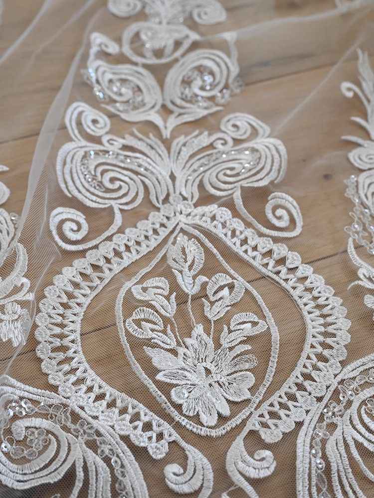 1 Yard White Sequined Beaded Corded Guipure Chantilly Embroidered 3D Floral Bridal Lace Trim Applique Material Fabric JB002