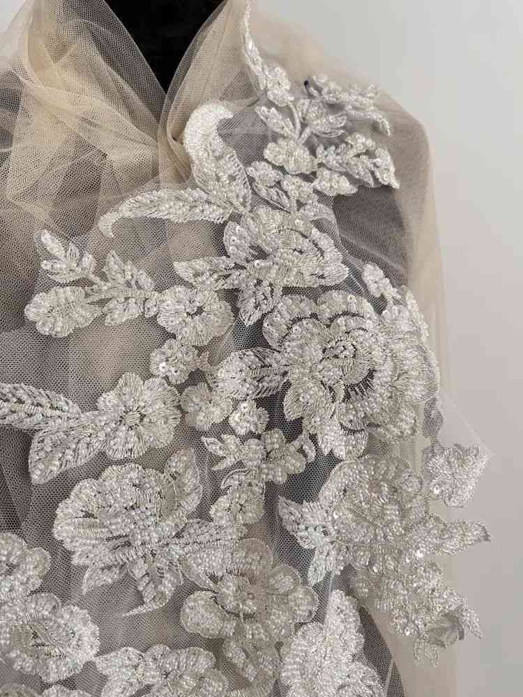1 Yard Pair White Sequined Beaded Corded Guipure Chantilly Embroidered 3D Floral Bridal Lace Trim Applique Material Fabric JB061