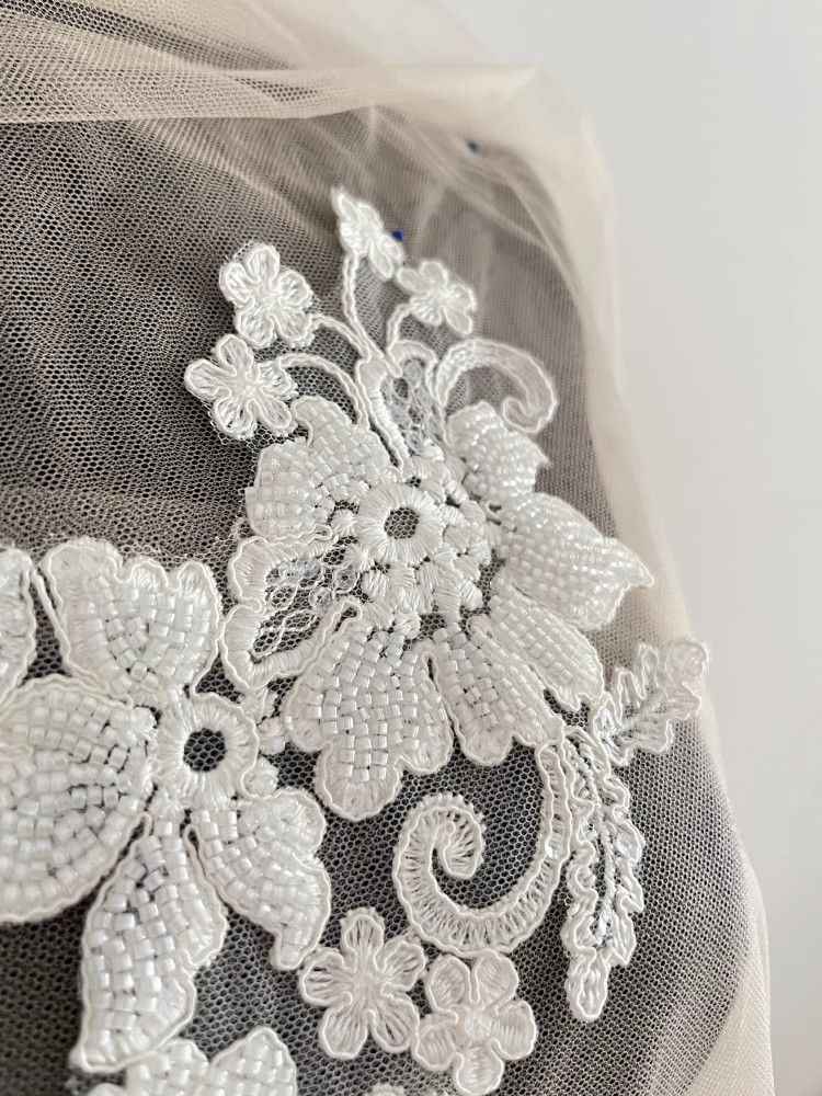 1 Yard Pair White Sequined Beaded Corded Guipure Chantilly Embroidered 3D Floral Bridal Lace Trim Applique Material Fabric JB060