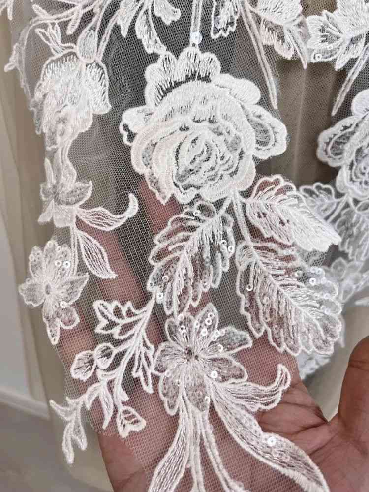 1 Yard Pair White Sequined Beaded Corded Guipure Chantilly Embroidered 3D Floral Bridal Lace Trim Applique Material Fabric JB054