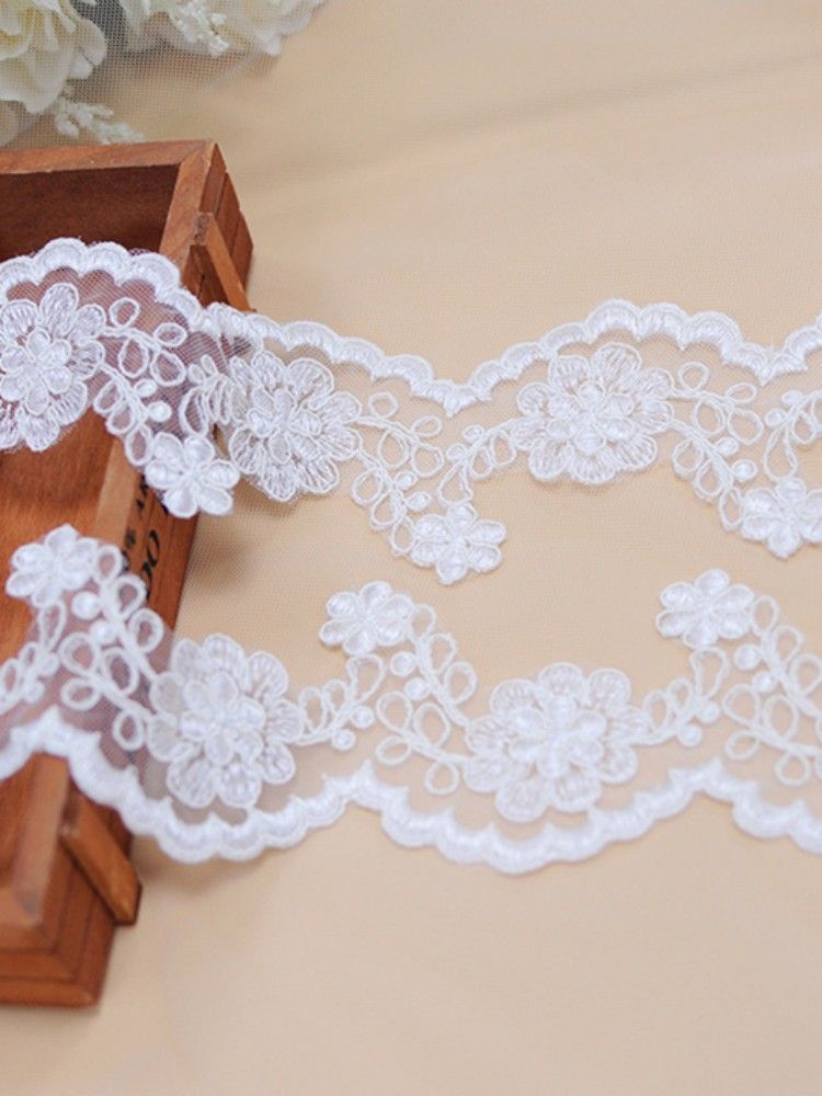 1 Yard White Corded Embroidered Bridal Lace Trim Material XB100