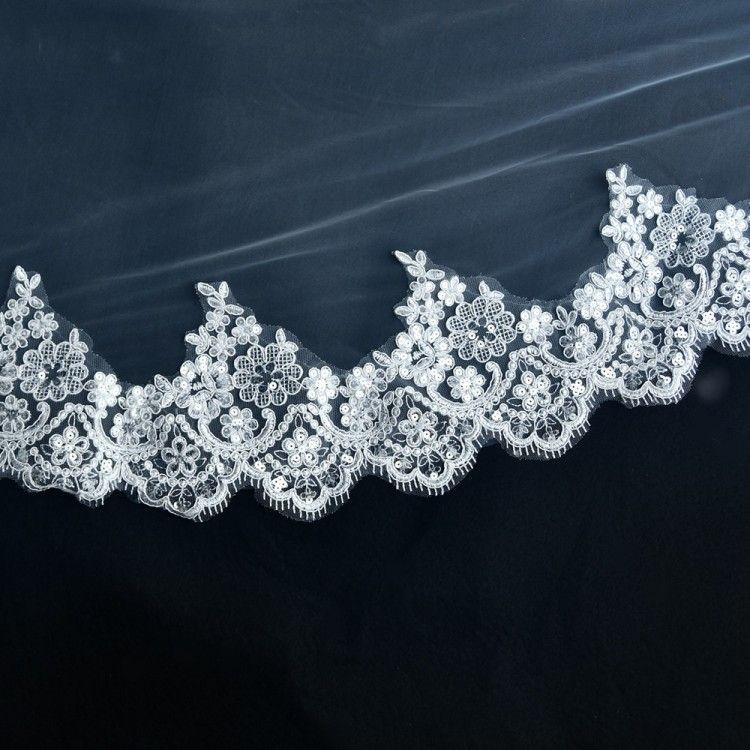 Lace Trim Bridal Veil WV634